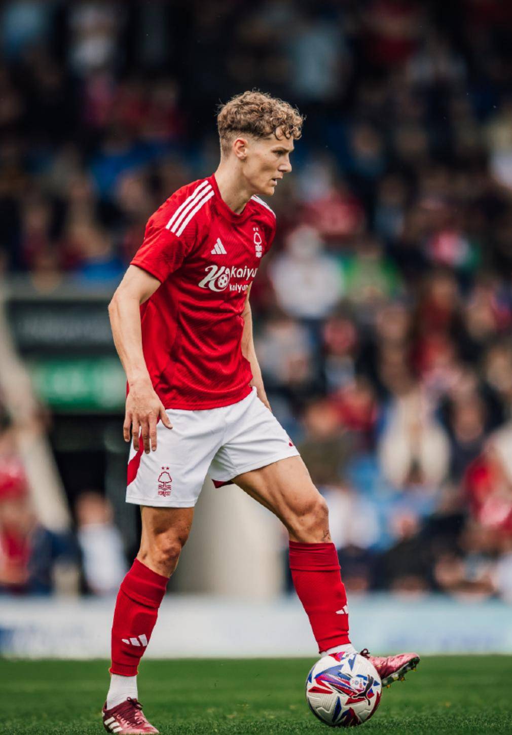 费迪南德看好耶茨,斯洛特偏重于防守,加克波适合西甲